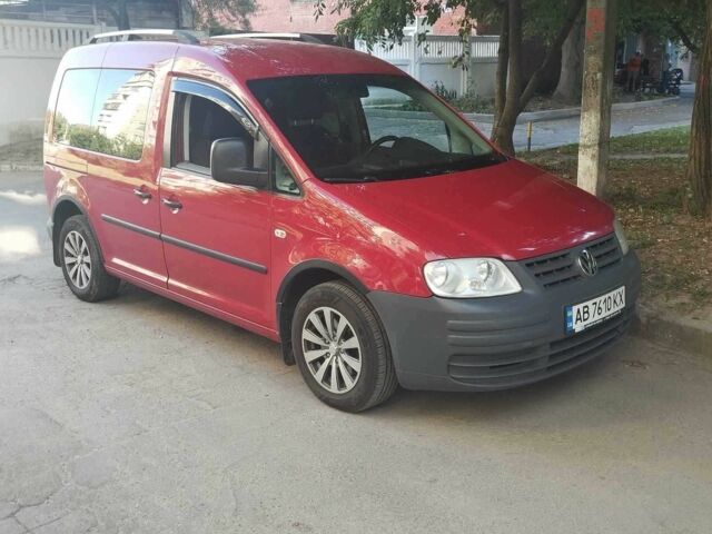 Фольксваген Кадди 2010 в Виннице на Automoto.ua Красный Фольксваген Кадди, объемом двигателя 1.6 л и пробегом 280 тыс. км за 7650 $, фото 1 на Automoto.ua