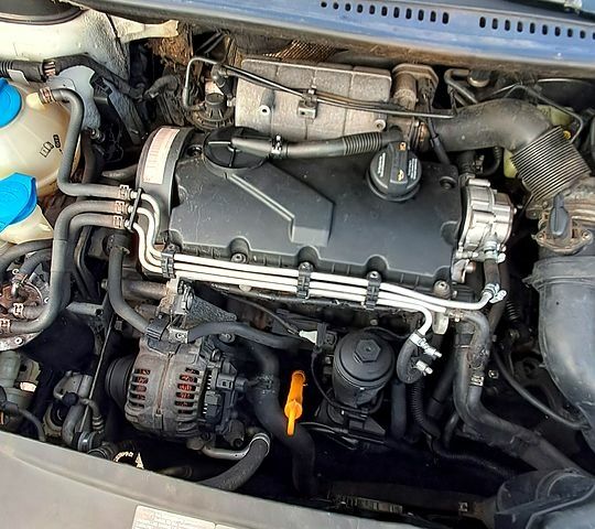 Фольксваген Кадді, об'ємом двигуна 2 л та пробігом 300 тис. км за 5200 $, фото 1 на Automoto.ua