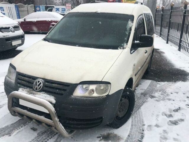 Білий Фольксваген Caddy пасс., об'ємом двигуна 2 л та пробігом 202 тис. км за 63 $, фото 1 на Automoto.ua