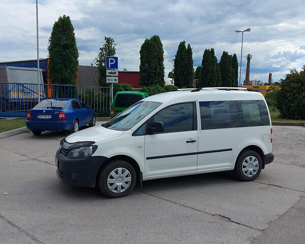 Білий Фольксваген Caddy пасс., об'ємом двигуна 1.6 л та пробігом 285 тис. км за 8700 $, фото 1 на Automoto.ua