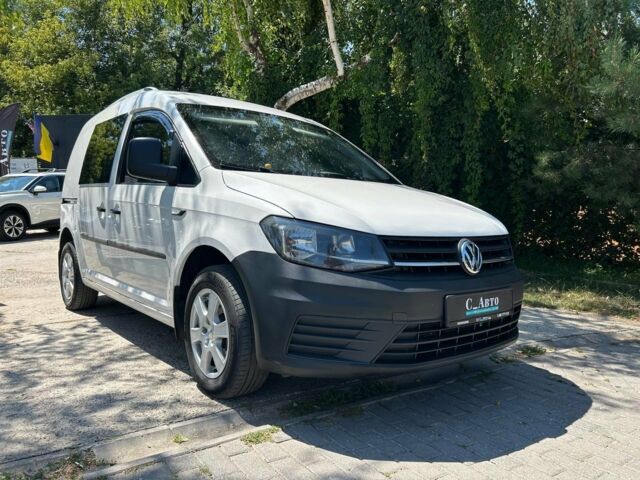 Білий Фольксваген Caddy пасс., об'ємом двигуна 2 л та пробігом 222 тис. км за 11600 $, фото 1 на Automoto.ua