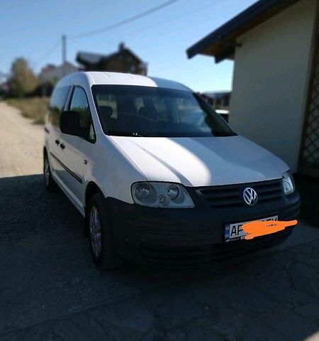 Білий Фольксваген Caddy пасс., об'ємом двигуна 2 л та пробігом 186 тис. км за 5700 $, фото 1 на Automoto.ua