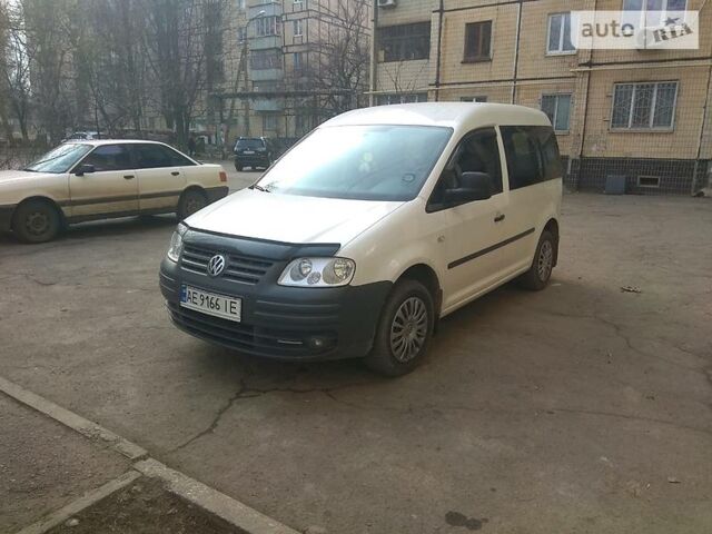 Білий Фольксваген Caddy пасс., об'ємом двигуна 2 л та пробігом 250 тис. км за 8000 $, фото 1 на Automoto.ua