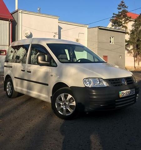 Білий Фольксваген Caddy пасс., об'ємом двигуна 2 л та пробігом 260 тис. км за 8700 $, фото 1 на Automoto.ua