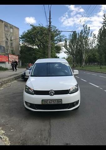 Білий Фольксваген Caddy пасс., об'ємом двигуна 1.6 л та пробігом 103 тис. км за 14000 $, фото 1 на Automoto.ua