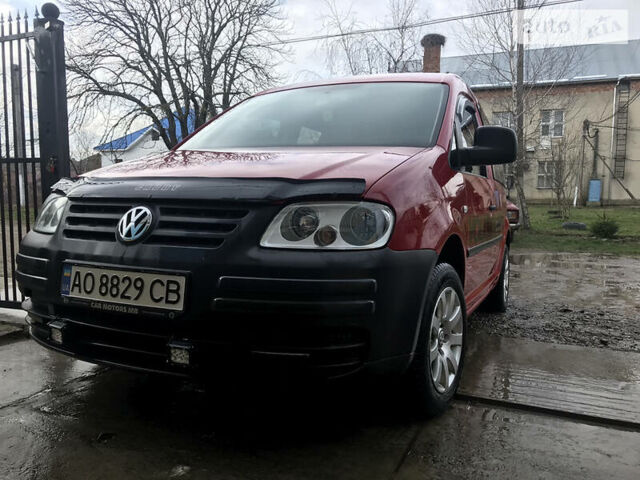 Червоний Фольксваген Caddy пасс., об'ємом двигуна 1.6 л та пробігом 240 тис. км за 6300 $, фото 1 на Automoto.ua