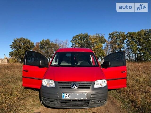 Червоний Фольксваген Caddy пасс., об'ємом двигуна 1.9 л та пробігом 160 тис. км за 8000 $, фото 1 на Automoto.ua