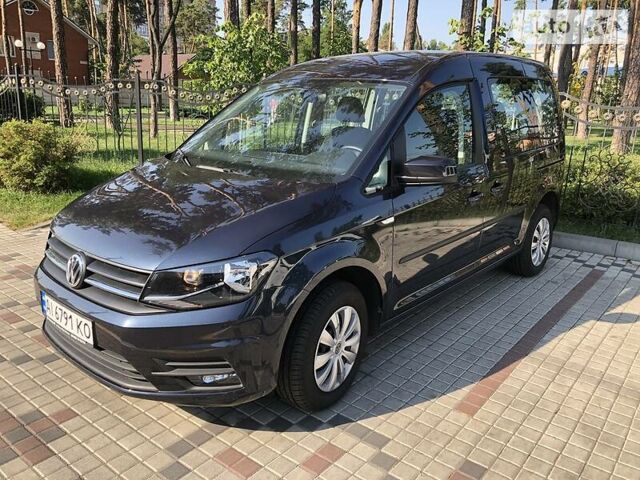 Синій Фольксваген Caddy пасс., об'ємом двигуна 2 л та пробігом 28 тис. км за 22350 $, фото 1 на Automoto.ua