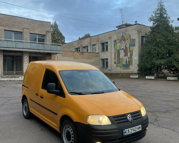 Желтый Фольксваген Кадди, объемом двигателя 1.97 л и пробегом 250 тыс. км за 5000 $, фото 1 на Automoto.ua