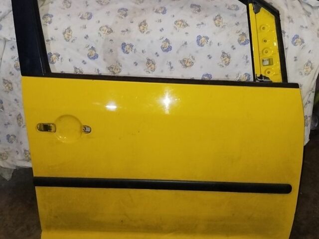 Желтый Фольксваген Кадди, объемом двигателя 0 л и пробегом 2 тыс. км за 95 $, фото 1 на Automoto.ua