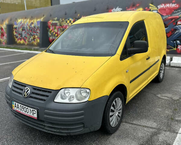 Желтый Фольксваген Кадди, объемом двигателя 1.97 л и пробегом 350 тыс. км за 4500 $, фото 1 на Automoto.ua