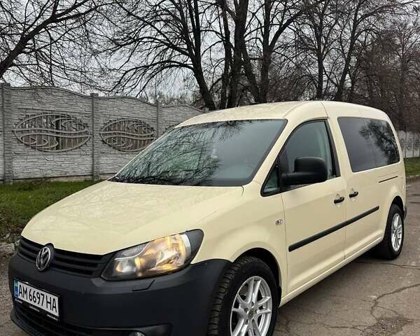 Жовтий Фольксваген Кадді, об'ємом двигуна 1.6 л та пробігом 263 тис. км за 9000 $, фото 1 на Automoto.ua