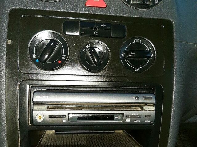 Серый Фольксваген Кадди, объемом двигателя 2 л и пробегом 0 тыс. км за 8300 $, фото 1 на Automoto.ua