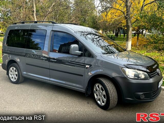 Серый Фольксваген Кадди, объемом двигателя 1.6 л и пробегом 260 тыс. км за 13000 $, фото 1 на Automoto.ua