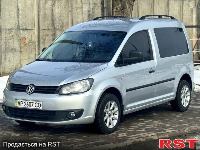 Сірий Фольксваген Кадді, об'ємом двигуна 1.2 л та пробігом 20700 тис. км за 6800 $, фото 1 на Automoto.ua