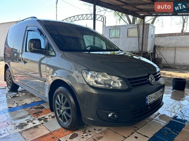 Сірий Фольксваген Кадді, об'ємом двигуна 1.2 л та пробігом 170 тис. км за 6999 $, фото 1 на Automoto.ua