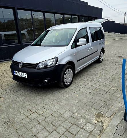 Серый Фольксваген Кадди, объемом двигателя 2 л и пробегом 330 тыс. км за 9500 $, фото 1 на Automoto.ua