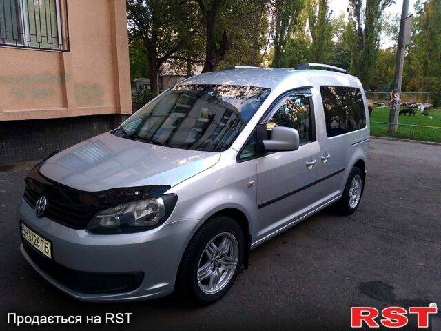 Серый Фольксваген Кадди, объемом двигателя 1.6 л и пробегом 32000 тыс. км за 8500 $, фото 1 на Automoto.ua