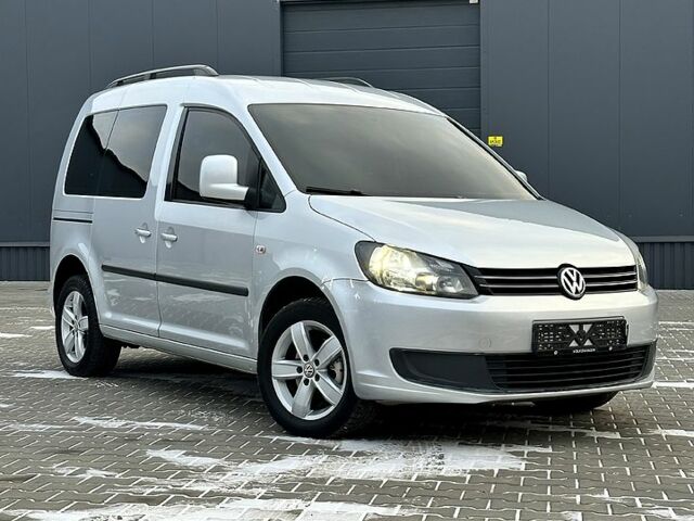 Серый Фольксваген Кадди, объемом двигателя 1.6 л и пробегом 220 тыс. км за 13200 $, фото 1 на Automoto.ua