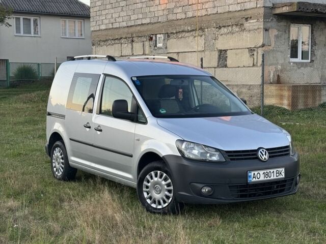 Серый Фольксваген Кадди, объемом двигателя 1.6 л и пробегом 268 тыс. км за 6700 $, фото 1 на Automoto.ua