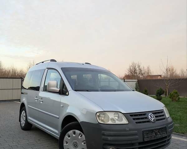 Серый Фольксваген Кадди, объемом двигателя 2 л и пробегом 486 тыс. км за 4650 $, фото 1 на Automoto.ua