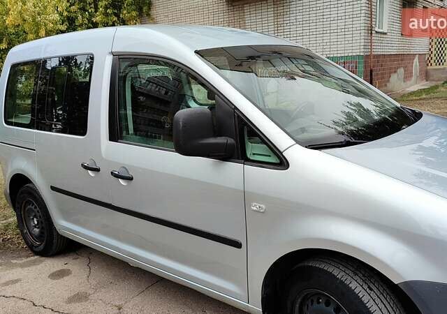 Сірий Фольксваген Кадді, об'ємом двигуна 1.6 л та пробігом 318 тис. км за 6700 $, фото 1 на Automoto.ua