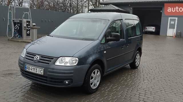 Серый Фольксваген Кадди, объемом двигателя 1.6 л и пробегом 230 тыс. км за 5500 $, фото 1 на Automoto.ua