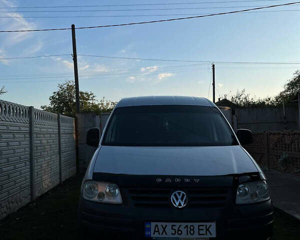 Серый Фольксваген Кадди, объемом двигателя 1.97 л и пробегом 385 тыс. км за 5100 $, фото 1 на Automoto.ua