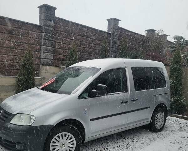 Серый Фольксваген Кадди, объемом двигателя 1.6 л и пробегом 246 тыс. км за 5950 $, фото 1 на Automoto.ua