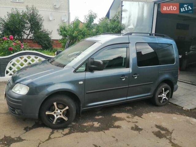 Серый Фольксваген Кадди, объемом двигателя 1.6 л и пробегом 293 тыс. км за 7300 $, фото 1 на Automoto.ua