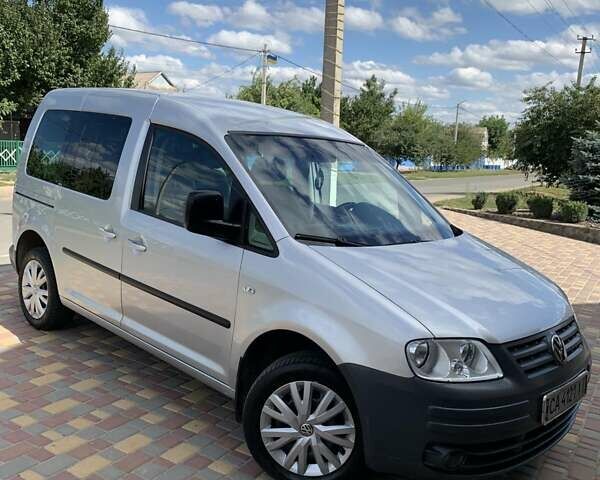 Сірий Фольксваген Кадді, об'ємом двигуна 1.6 л та пробігом 181 тис. км за 6800 $, фото 1 на Automoto.ua