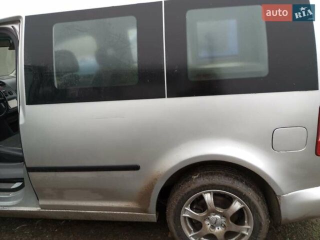 Серый Фольксваген Кадди, объемом двигателя 1.9 л и пробегом 400 тыс. км за 2839 $, фото 1 на Automoto.ua