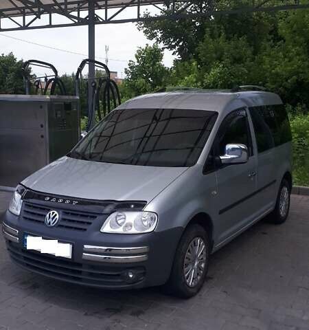 Серый Фольксваген Кадди, объемом двигателя 1.97 л и пробегом 275 тыс. км за 6000 $, фото 1 на Automoto.ua