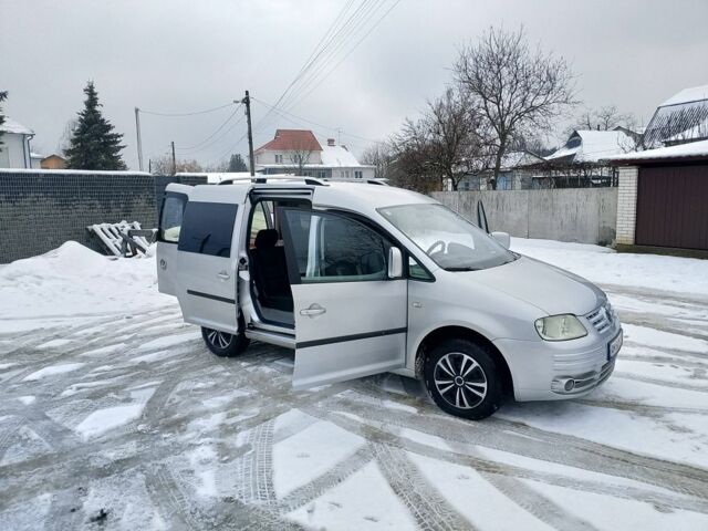 Сірий Фольксваген Кадді, об'ємом двигуна 2 л та пробігом 368 тис. км за 5900 $, фото 1 на Automoto.ua