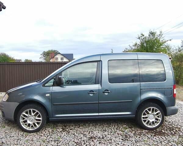 Серый Фольксваген Кадди, объемом двигателя 1.6 л и пробегом 218 тыс. км за 6750 $, фото 1 на Automoto.ua