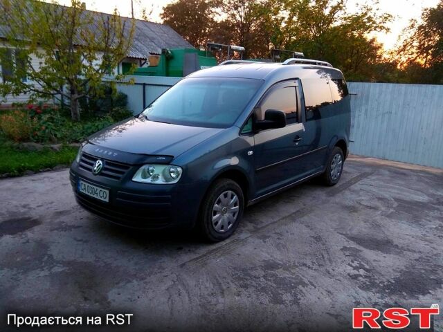 Серый Фольксваген Кадди, объемом двигателя 2 л и пробегом 300 тыс. км за 5200 $, фото 1 на Automoto.ua