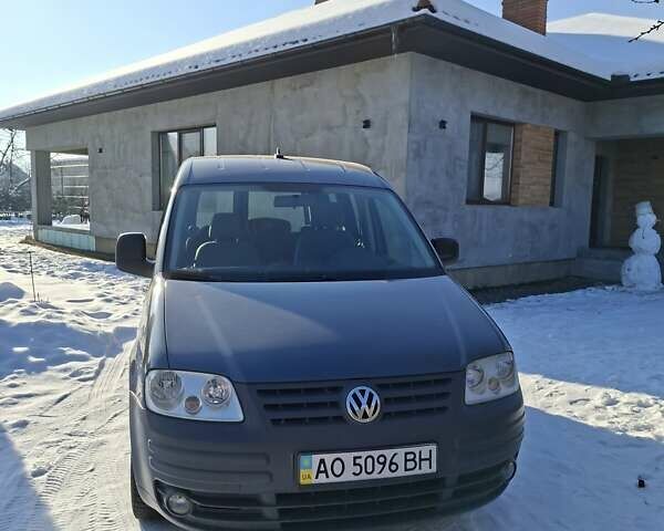 Серый Фольксваген Кадди, объемом двигателя 1.9 л и пробегом 338 тыс. км за 6500 $, фото 1 на Automoto.ua