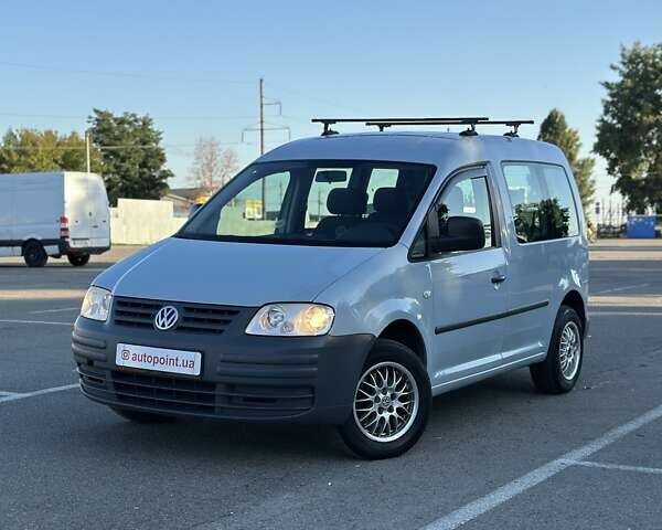 Серый Фольксваген Кадди, объемом двигателя 1.6 л и пробегом 317 тыс. км за 5700 $, фото 1 на Automoto.ua