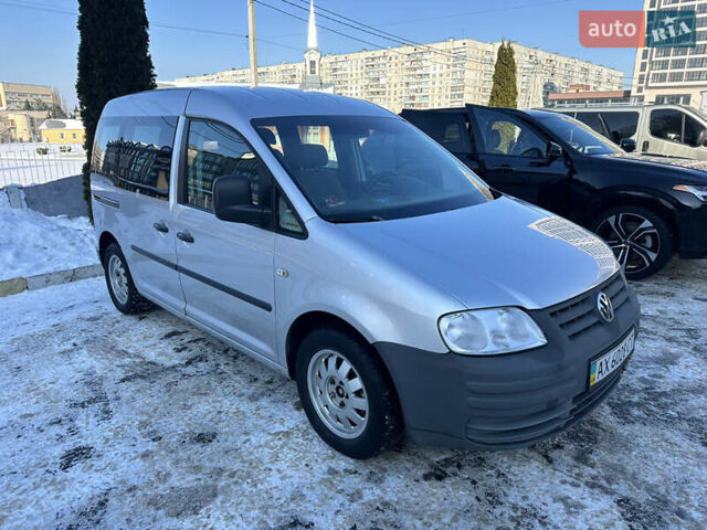 Серый Фольксваген Кадди, объемом двигателя 1.9 л и пробегом 357 тыс. км за 6000 $, фото 1 на Automoto.ua