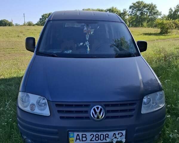 Серый Фольксваген Кадди, объемом двигателя 2 л и пробегом 340 тыс. км за 7300 $, фото 1 на Automoto.ua