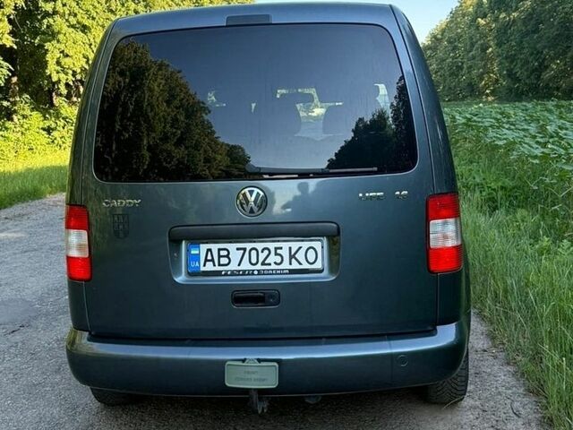 Сірий Фольксваген Кадді, об'ємом двигуна 1.6 л та пробігом 227 тис. км за 7000 $, фото 1 на Automoto.ua