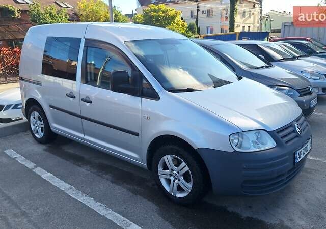 Сірий Фольксваген Кадді, об'ємом двигуна 1.9 л та пробігом 277 тис. км за 8500 $, фото 1 на Automoto.ua
