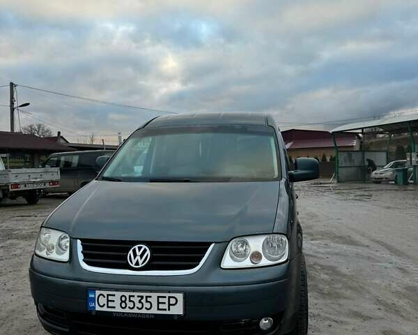 Сірий Фольксваген Кадді, об'ємом двигуна 2 л та пробігом 300 тис. км за 8199 $, фото 1 на Automoto.ua