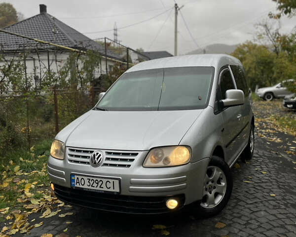 Серый Фольксваген Кадди, объемом двигателя 1.97 л и пробегом 367 тыс. км за 5500 $, фото 1 на Automoto.ua