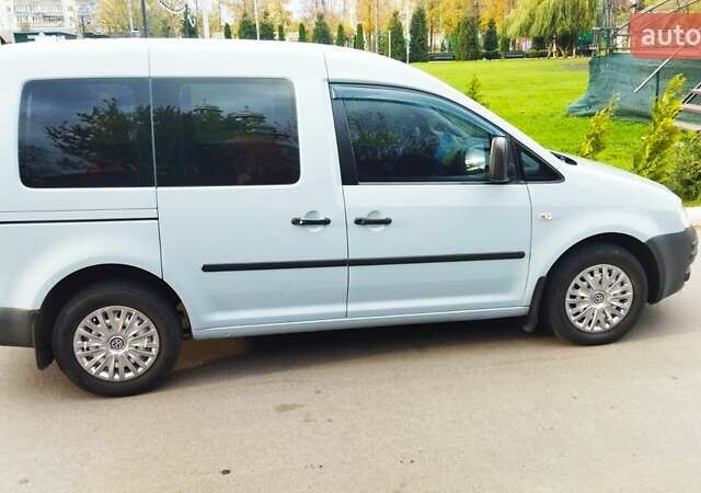 Серый Фольксваген Кадди, объемом двигателя 2 л и пробегом 277 тыс. км за 9000 $, фото 1 на Automoto.ua