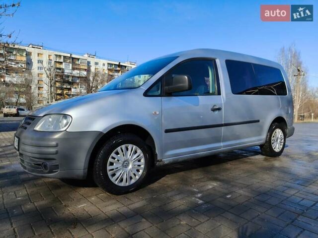 Серый Фольксваген Кадди, объемом двигателя 1.9 л и пробегом 331 тыс. км за 8500 $, фото 1 на Automoto.ua