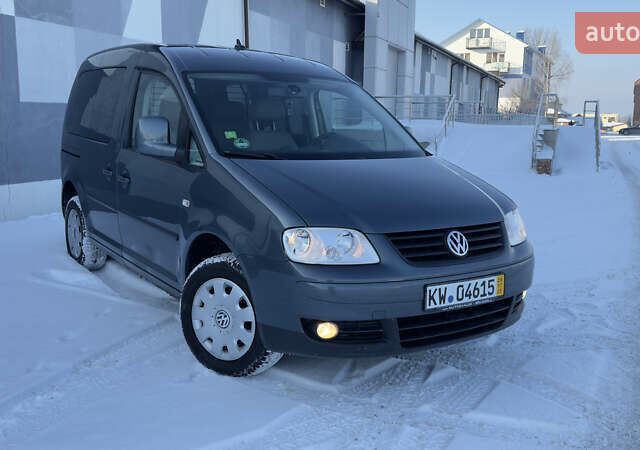 Серый Фольксваген Кадди, объемом двигателя 2 л и пробегом 199 тыс. км за 8150 $, фото 1 на Automoto.ua