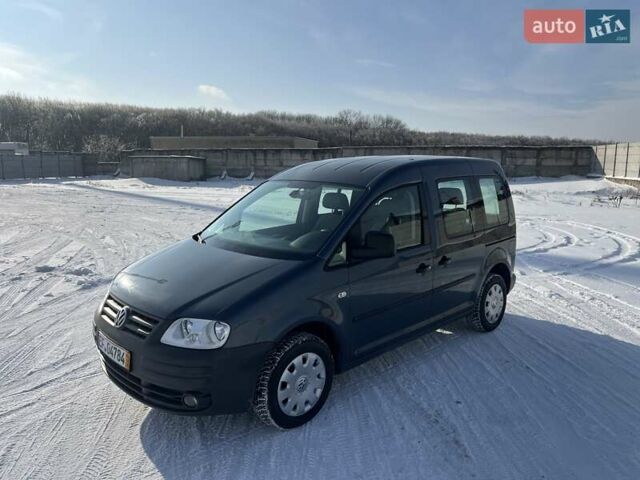 Сірий Фольксваген Кадді, об'ємом двигуна 1.6 л та пробігом 186 тис. км за 9399 $, фото 1 на Automoto.ua