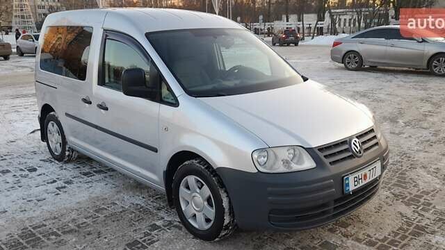 Серый Фольксваген Кадди, объемом двигателя 1.9 л и пробегом 182 тыс. км за 6999 $, фото 1 на Automoto.ua