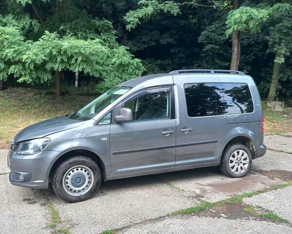 Сірий Фольксваген Кадді, об'ємом двигуна 1.6 л та пробігом 240 тис. км за 11694 $, фото 1 на Automoto.ua